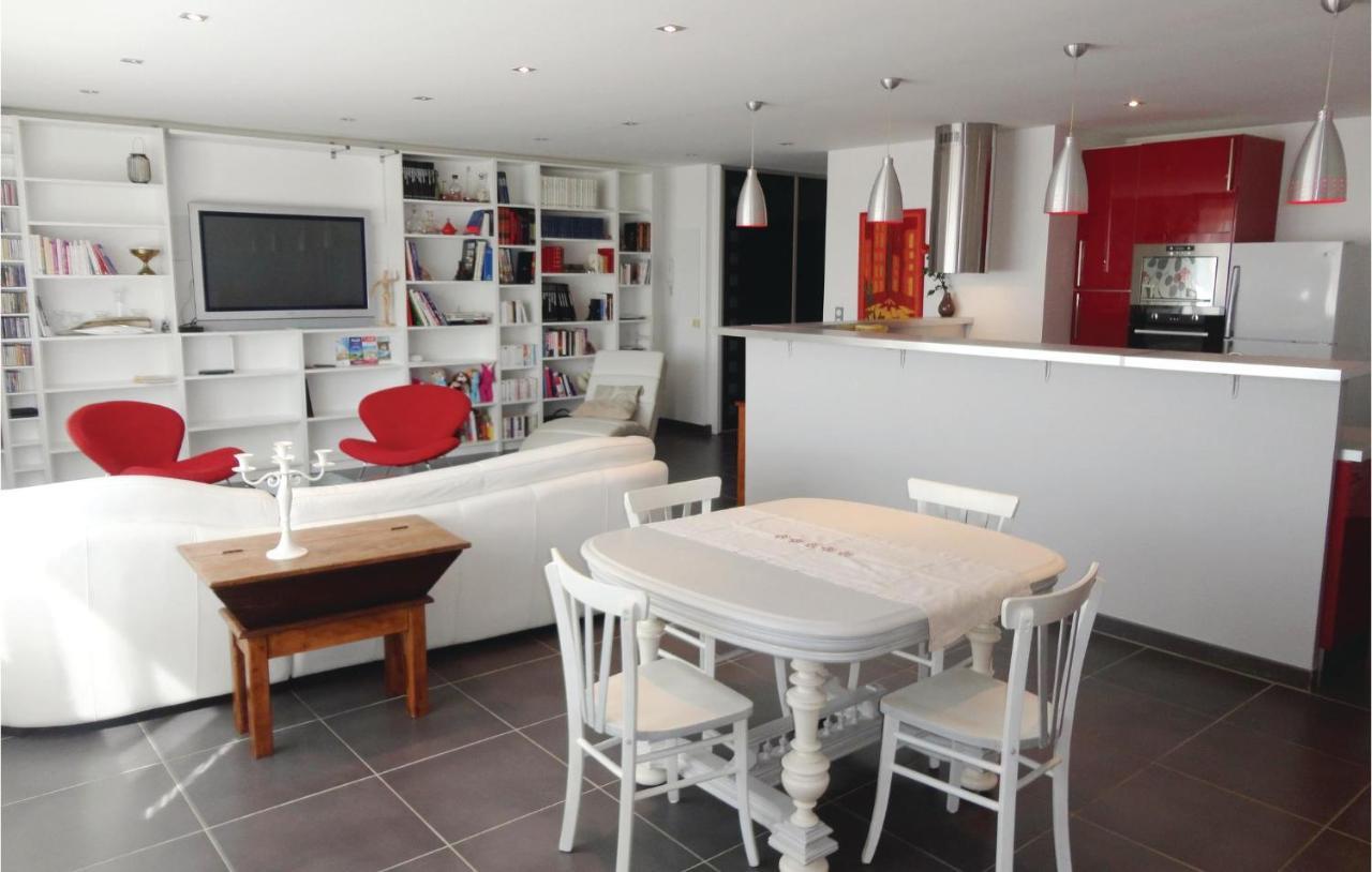Awesome Apartment In Sauvian With Wifi 外观 照片